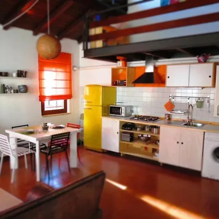 Loft In Romantic Apartment